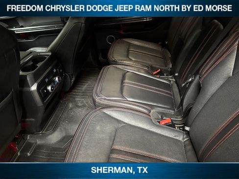 Used 2019 Ford Expedition Limited w/ Equipment Group 303A RWD image 8