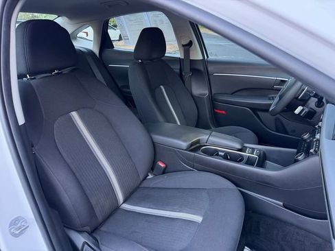 Used 2025 Hyundai Sonata SEL FWD image 28