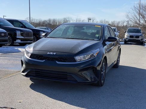 Used 2024 Kia Forte LXS image 3