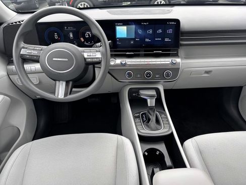 Used 2024 Hyundai Kona SE AWD/4WD image 15