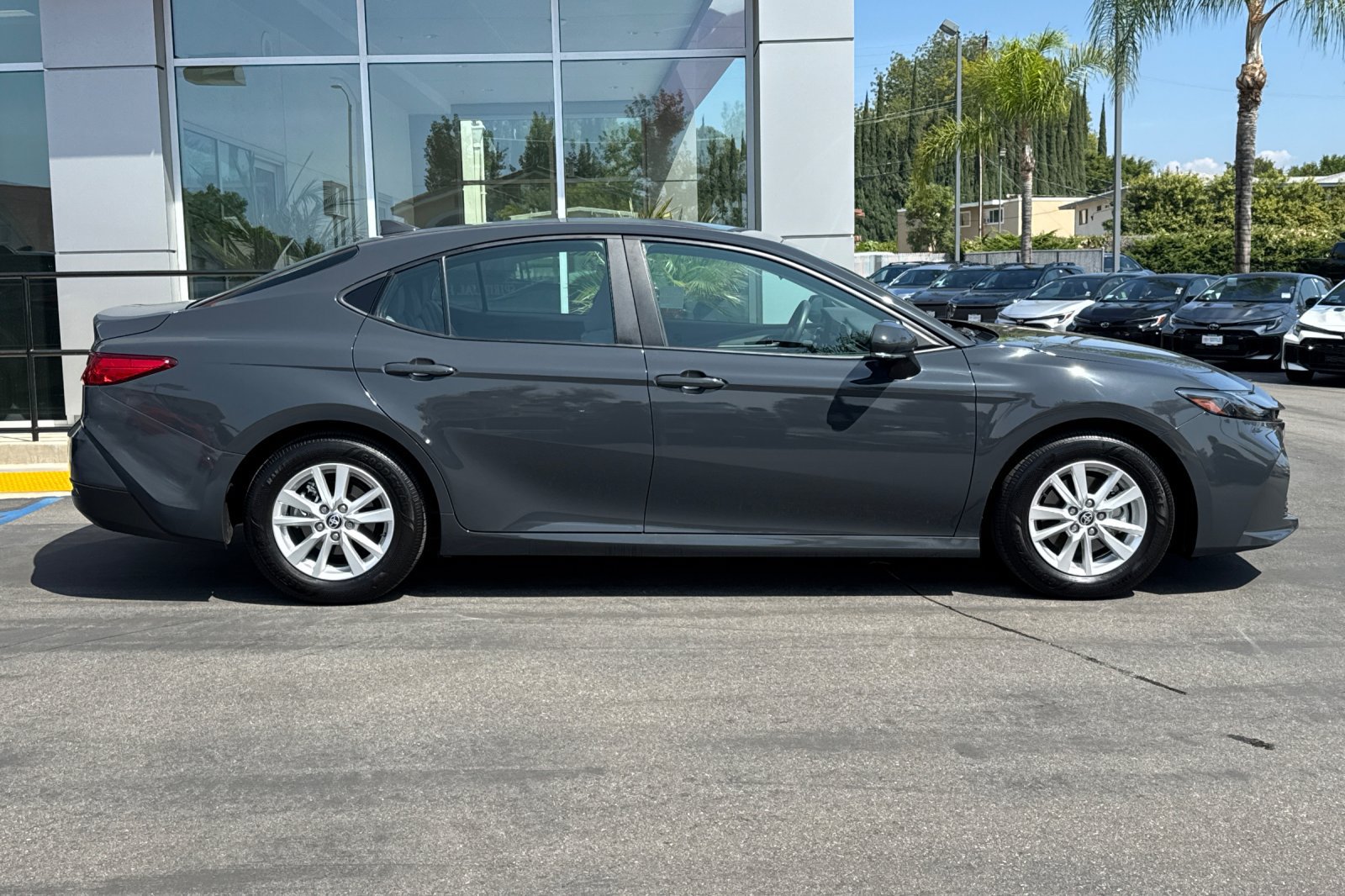 Used 2025 Toyota Camry LE FWD image 3