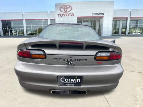 Used 2002 Chevrolet Camaro Z28 w/ SS Performance/Appearance Pkg RWD image 4