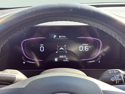 Used 2025 Kia Sportage EX FWD image 25