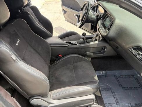Used 2018 Dodge Challenger SRT w/ Technology Group RWD image 32