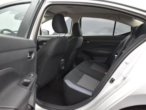 Used 2025 Nissan Versa SV image 15