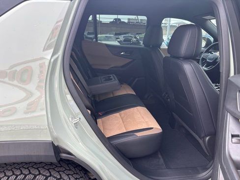 Used 2025 Chevrolet Equinox ACTIV w/ Safety and Technology Package FWD image 43