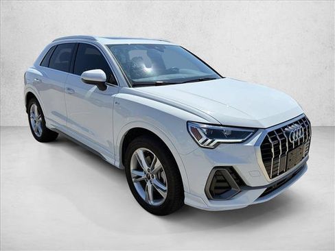 Used 2024 Audi Q3 2.0T Premium Plus AWD/4WD image 3