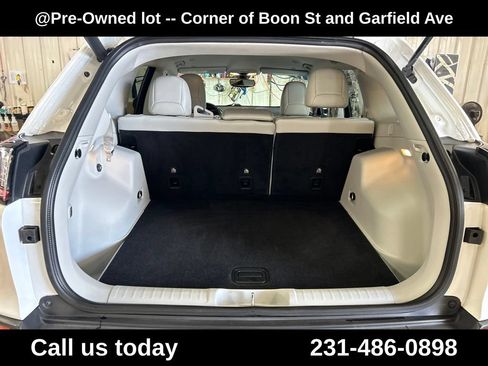Used 2019 Jeep Cherokee Limited w/ Trailer Tow Group AWD/4WD image 28