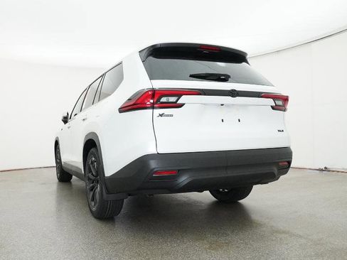 New 2026 Toyota Grand Highlander XLE FWD image 25
