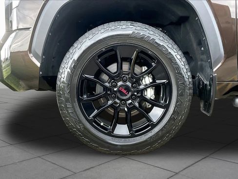 Used 2024 Toyota Tundra Limited w/ TRD Off-Road Package AWD/4WD image 11