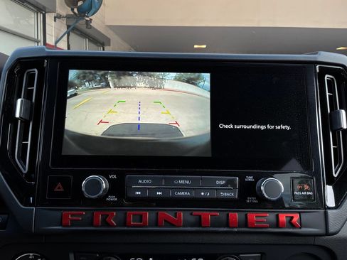 Used 2026 Nissan Frontier PRO-4X AWD/4WD image 34