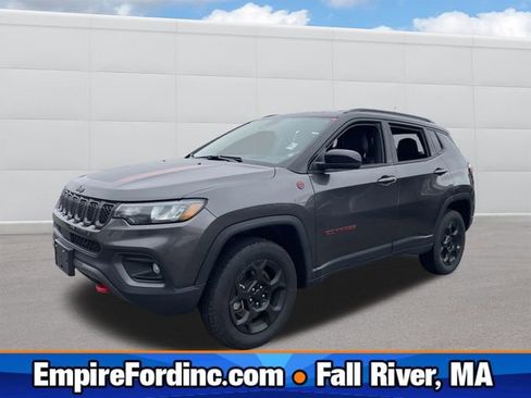 Used 2024 Jeep Compass Trailhawk image 1