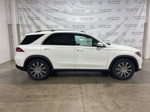 New 2026 Mercedes-Benz GLE 350 4MATIC image 3