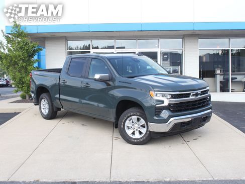 Used 2025 Chevrolet Silverado 1500 LT w/ LPO, Dark Essentials Package AWD/4WD image 2