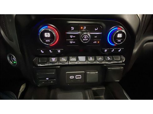 Used 2022 Chevrolet Silverado 2500 LTZ w/ LTZ Plus Package image 13