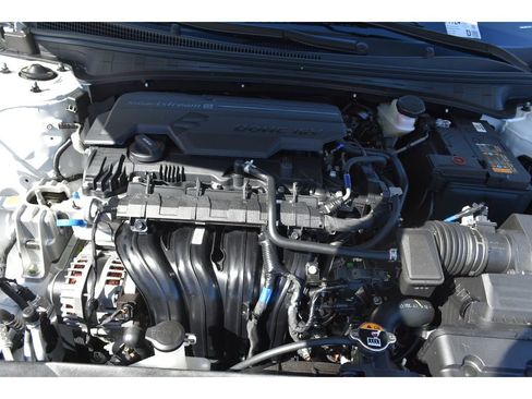 New 2026 Hyundai Elantra SEL Sport Premium image 9