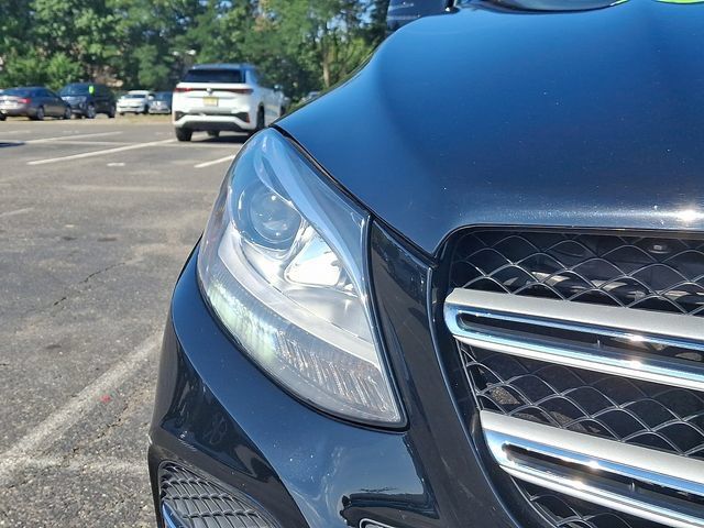 Used 2019 Mercedes-Benz GLE 400 4MATIC image 9