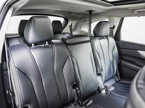 Used 2025 Acura MDX FWD w/ Technology Package image 10