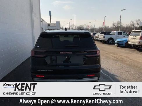 Used 2025 GMC Acadia Elevation image 7