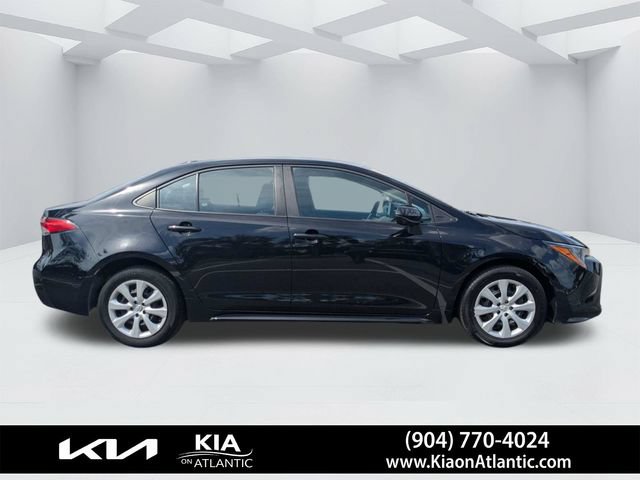 Used 2024 Toyota Corolla LE FWD image 2