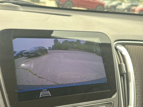 Used 2020 Chevrolet Malibu LT FWD image 24