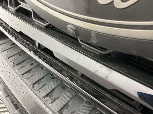 Used 2025 Ford F350 Lariat w/ Black Appearance Package image 11