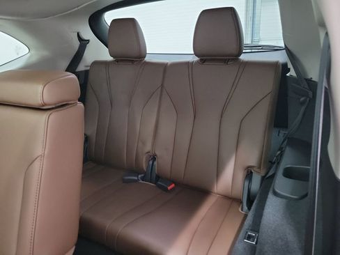 Used 2023 Acura MDX FWD w/ Technology Package image 12
