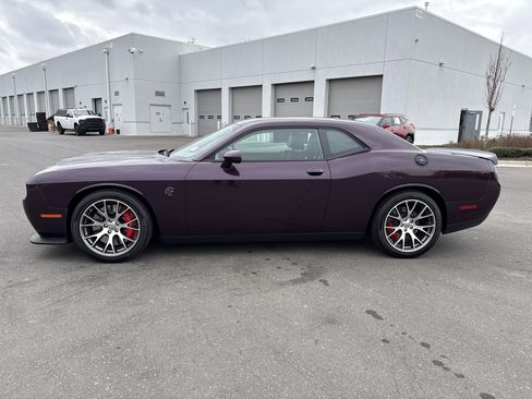 Used 2022 Dodge Challenger SRT Hellcat Redeye image 6