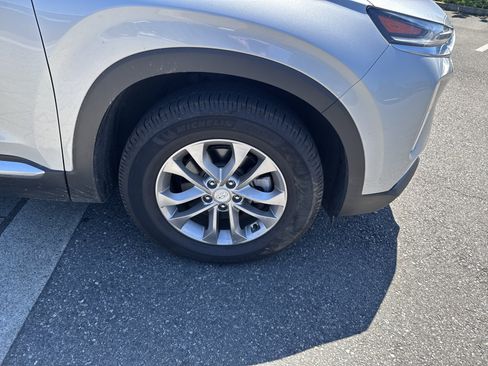 Used 2019 Hyundai Santa Fe SE AWD/4WD image 10