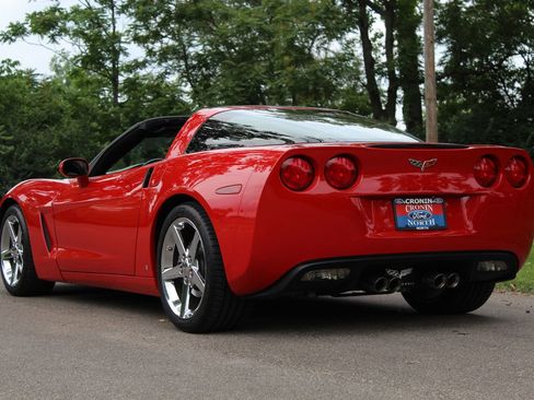 Used 2007 Chevrolet Corvette Coupe w/ Preferred Equipment Group RWD image 6
