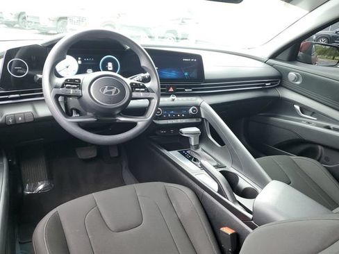 Certified 2024 Hyundai Elantra SEL FWD image 9