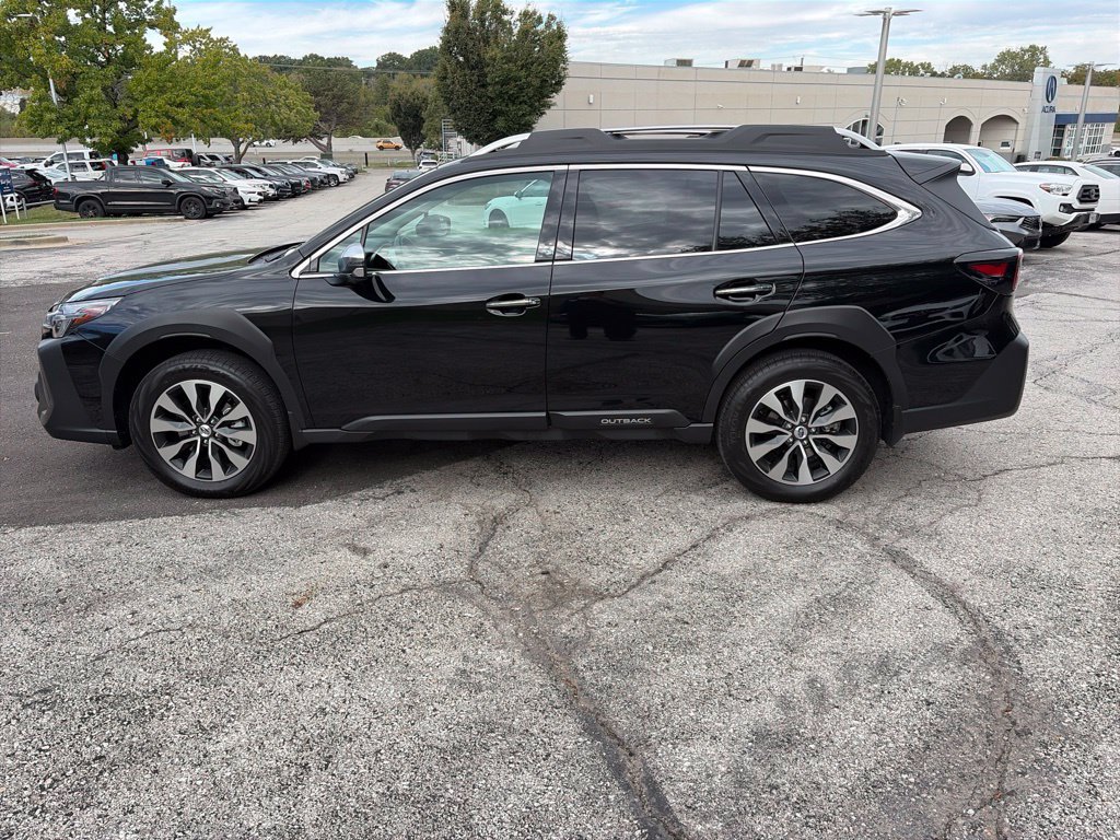 Used 2025 Subaru Outback Touring XT AWD/4WD image 8