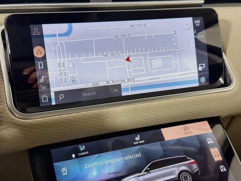 Used 2022 Land Rover Range Rover Velar S AWD/4WD image 13