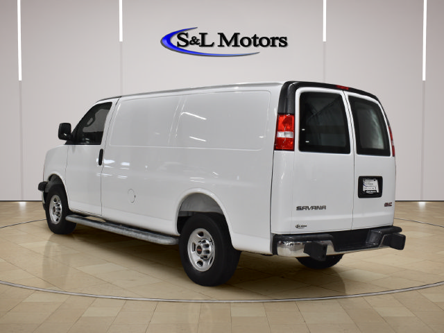 Used 2025 GMC Savana 2500 w/ Driver Convenience Package RWD image 4