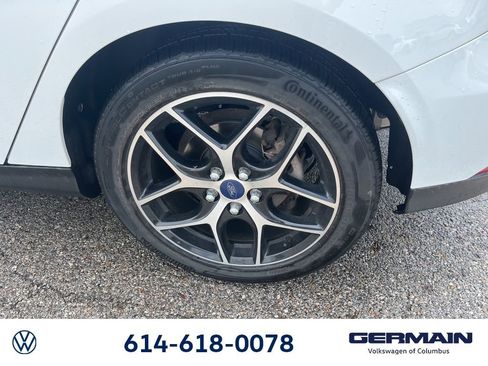 Used 2018 Ford Focus SEL w/ Cold Weather Package FWD image 16