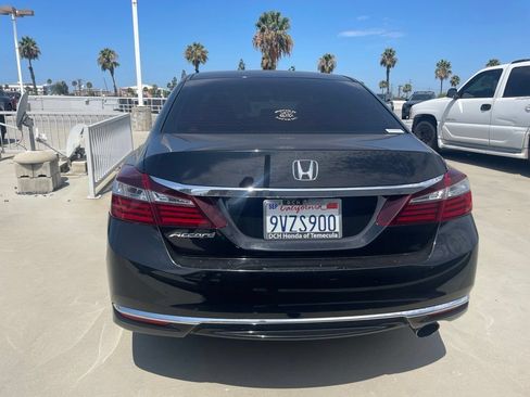 Used 2017 Honda Accord LX image 3