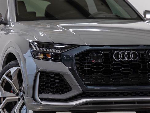 Used 2024 Audi RS Q8 w/ Executive Package AWD/4WD image 2