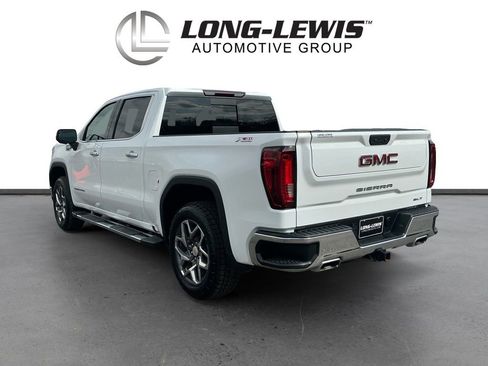 Used 2023 GMC Sierra 1500 SLT AWD/4WD image 4