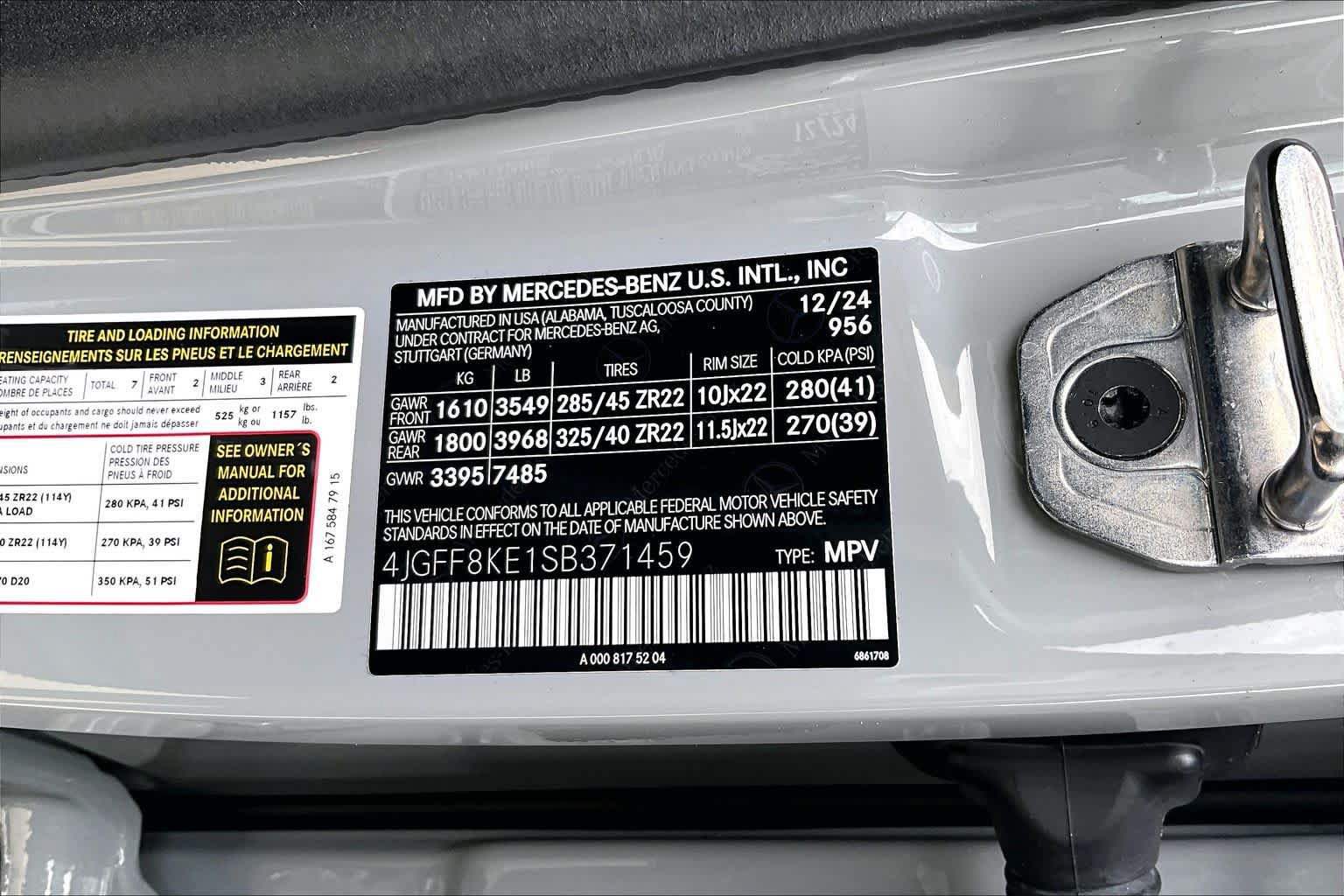 Used 2025 Mercedes-Benz GLS 63 AMG 4MATIC image 29