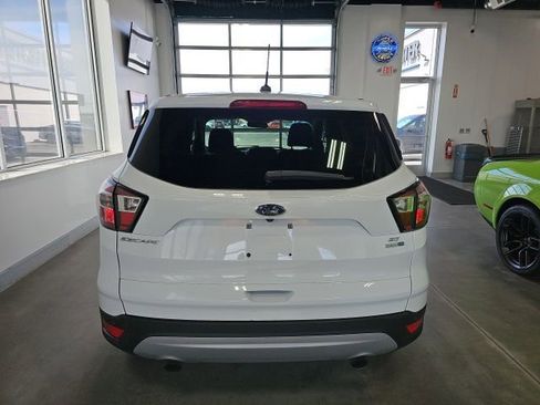 Used 2017 Ford Escape SE image 5