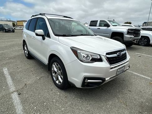 Used 2017 Subaru Forester 2.5i Touring AWD/4WD image 2