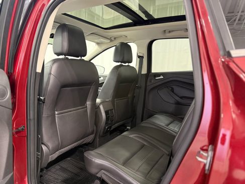 Used 2017 Ford Escape Titanium image 36