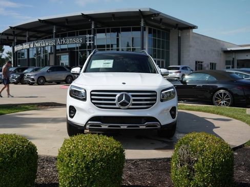 Certified 2026 Mercedes-Benz GLB 250 4MATIC image 2