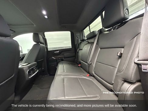 Used 2023 GMC Sierra 2500 SLT w/ SLT Convenience Package image 12