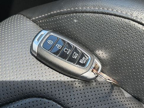 Used 2023 Hyundai Elantra Limited w/ Cargo Package FWD image 31