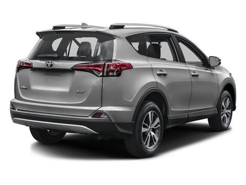 Used 2016 Toyota RAV4 XLE w/ Protection Package AWD/4WD image 2