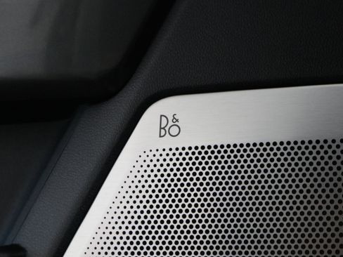 Used 2023 Ford F150 Lariat w/ Equipment Group 502A High image 39