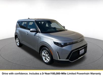 Used 2025 Kia Soul LX w/ LX Technology Package
