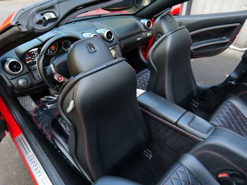 Used 2014 Ferrari California image 44