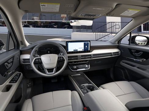 New 2025 Lincoln Corsair Grand Touring w/ Equipment Group 302A image 9